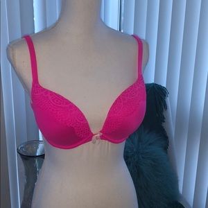NWOT Victoria’s Secret Body By Victoria Pushup 34D